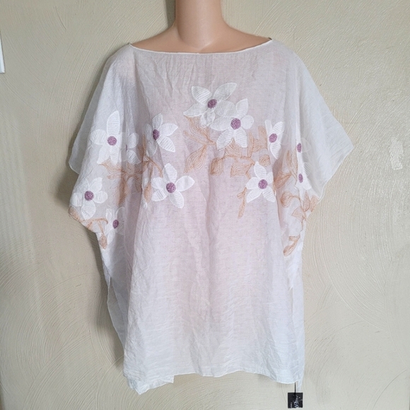 Memories Fashion Ivory Swim Cover Up Poncho with Floral Embroidery One Size - Picture 3 of 12